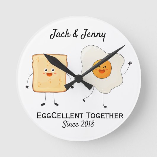 Niedliches Funny Happy Toast Eggcelent Runde Wanduhr (Vorderseite)