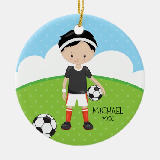 Niedliches Fußball-Spieler-personalisiertes Keramikornament (Vorne)
