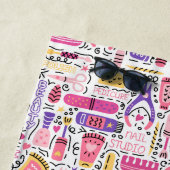 Niedliches Gekritzel-Maniküre-Muster Strandtuch (Beispiel)