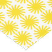 Niedliches gelbes Sonnenmuster Moderner fröhlicher Tischdecke (Schrägansicht)