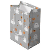 Niedliches Ghost & Pumpkin Graues Halloween-Muster Mittlere Geschenktüte (Vorderseite Schrägansicht)