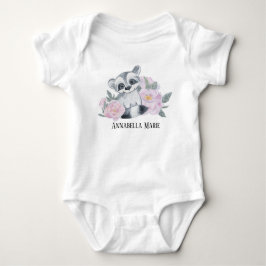 niedliches Girl-Waschcoon mit Namen Baby Strampler