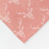 Niedliches Girly Rotwild-Muster mit Monogramm Fleecedecke (Ecke)