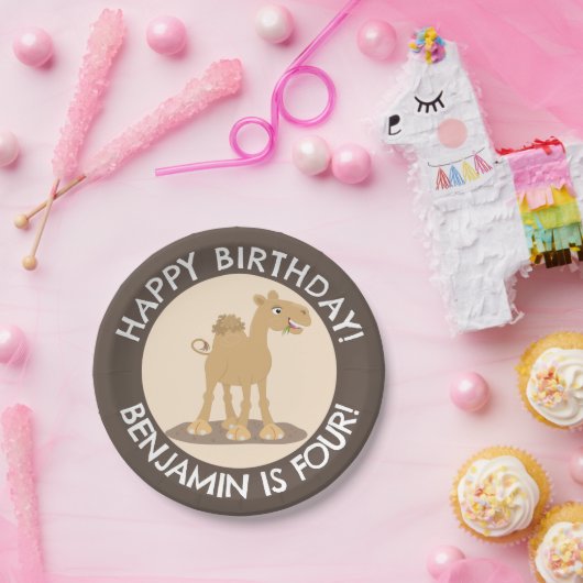 Niedliches glückliches Kamel personalisierter Gebu Pappteller (Party)