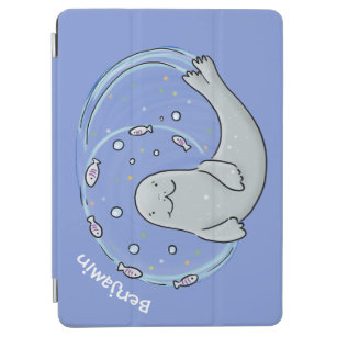 Niedliches glückliches Siegel und Cartoon in Fisch iPad Air Hülle