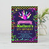 Niedliches Glühen Bowling Party Geburtstagseinladu Einladung (Stehend Vorderseite)