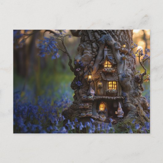 Niedliches Gnome-Haus in einem Baum Postkarte (Vorderseite)