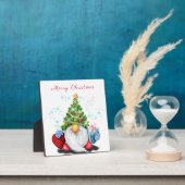 Niedliches Gnome mit Weihnachtsbaumhut und Geschen Fotoplatte (InSitu)