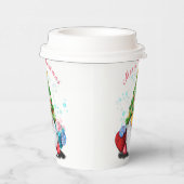 Niedliches Gnome mit Weihnachtsbaumhut und Geschen Pappbecher (Rechts)