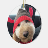 Niedliches Goldendoodle im Weihnachtsgeschäft Keramik Ornament (Links)