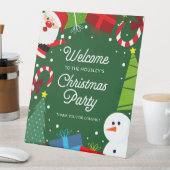 Niedliches Green Christmas Party Santa & Snowman Sockelschild (In Situ)