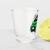 Niedliches grünes Kleinwagen Schnapsglas (Links)