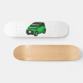 Niedliches grünes Kleinwagen Skateboard (Horizontal)