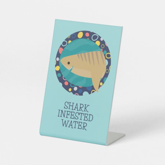 Niedliches Haiwasser Sockelschild (Vorderseite)