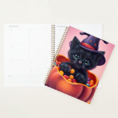 Niedliches Halloween Black Kitten in Pumpkin Planer (Anzeige)