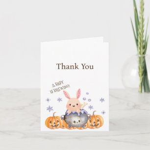 Niedliches Halloween Cauldron Baby ist Braudusche Einladung