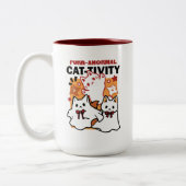 Niedliches Halloween-Katzen-Design im puranormalen Zweifarbige Tasse (Links)