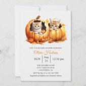 Niedliches Halloween Kitten in Pumpkin Baby Dusche Einladung (Vorderseite)