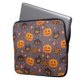 Niedliches Halloween-Muster Lila Hintergrund Laptopschutzhülle (Vorderseite Links)