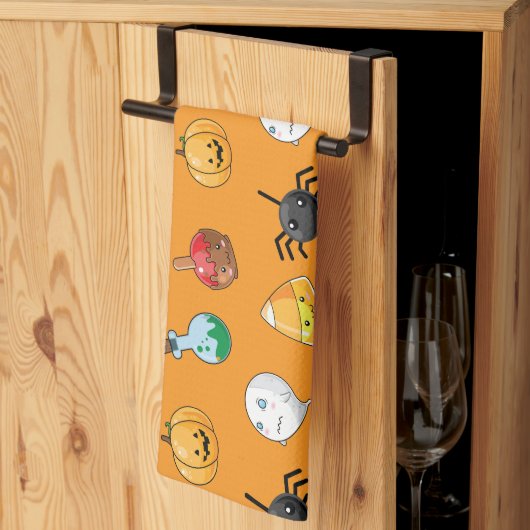 Niedliches Halloween-Muster mit orangefarbenem Hin Geschirrtuch (Drittel gefaltet)