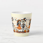 Niedliches Halloween Skeleton-Paar in Orange Milchtasse (Vorderseite)