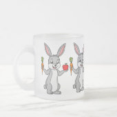 Niedliches Hasen mit Gemüse Cartoon Mattglastasse (Links)
