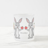 Niedliches Hasen mit Gemüse Cartoon Mattglastasse (Mittel)