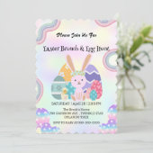 Niedliches Hasenjagd Ei Dino Happy Ostertag Party Einladung (Stehend Vorderseite)