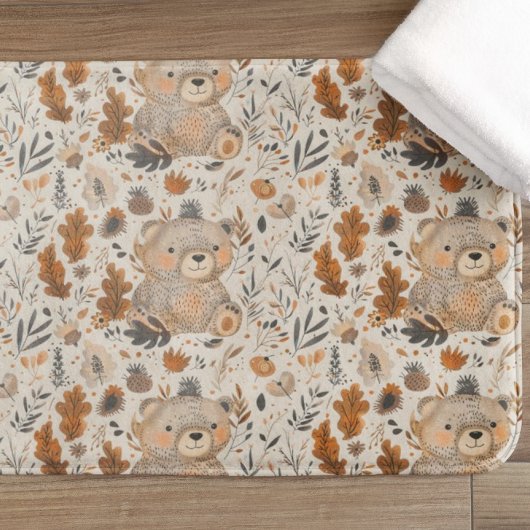 Niedliches Herbstbär- und Waldblattmuster Badematte