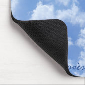 Niedliches Herz gestreift Wolke in blauem Himmel f Mousepad (Ecke)