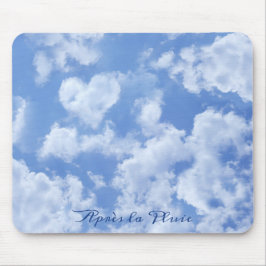 Niedliches Herz gestreift Wolke in blauem Himmel f Mousepad