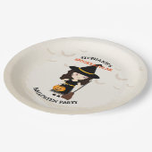 Niedliches HexenHalloween-Party Pappteller (Schrägansicht)