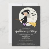 Niedliches Hexenmädchen auf einem Halloween-Party Einladung (Vorderseite)