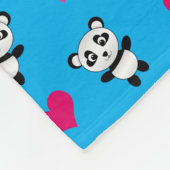 Niedliches Himmelsblau-Pandaherzmuster Fleecedecke (Ecke)