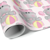 Niedliches Hippo mit Rattle and Ball Wrapping Pape Geschenkpapier (Rolleneckpunkt)