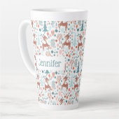 Niedliches Hirsch in Whimsical Forest Pattern Weih Milchtasse (Linke Ecke)
