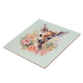 Niedliches Hirsch, umgeben von Rose Fliese (Seite)