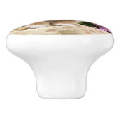 Niedliches Ingwer-Katzen-Kätzchen in den Blumen - Keramikknauf (Seitenansicht)