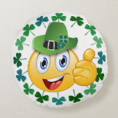 Niedliches irisches Emoji mit Kleeblatt Rundes Kissen (Rückseite)