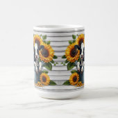 Niedliches Kalb in Metalleimer mit kräftigen Sonne Kaffeetasse (Mittel)