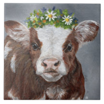 Niedliches Kalb mit Blumenkrone