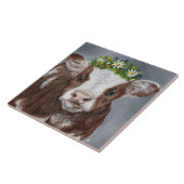 Niedliches Kalb mit Blumenkrone Fliese (Seite)