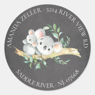 Niedliches Kalkbrett Koala Bear Babydusche Rückkeh Runder Aufkleber