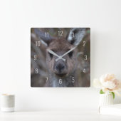 Niedliches Kangaroo-Gesicht Nah-up Australien Quadratische Wanduhr (Zuhause)