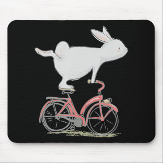 Niedliches Kaninchen auf dem Bike Radfahren Mousepad