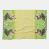 Niedliches Kaninchen auf einer Blume-Wiese, Ostern Geschirrtuch (Horizontal)