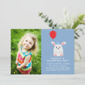 Niedliches Kaninchen Custom Foto Geburtstagsparty Einladung (Stehend Vorderseite)
