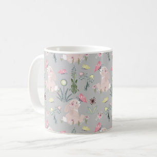 niedliches Kaninchen mit Blume und Schmetterlingen Kaffeetasse