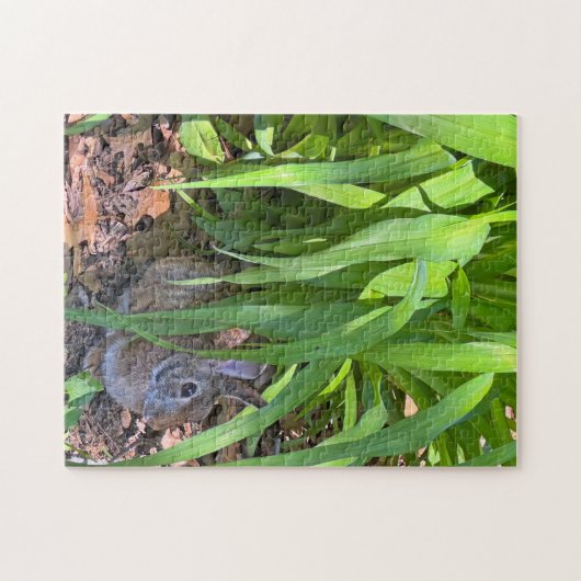 Niedliches Kaninchen unter der Tigerlilie Puzzle (Horizontal)