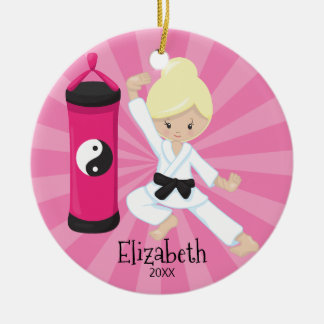 Niedliches Karate-Mädchen-personalisierte Keramikornament